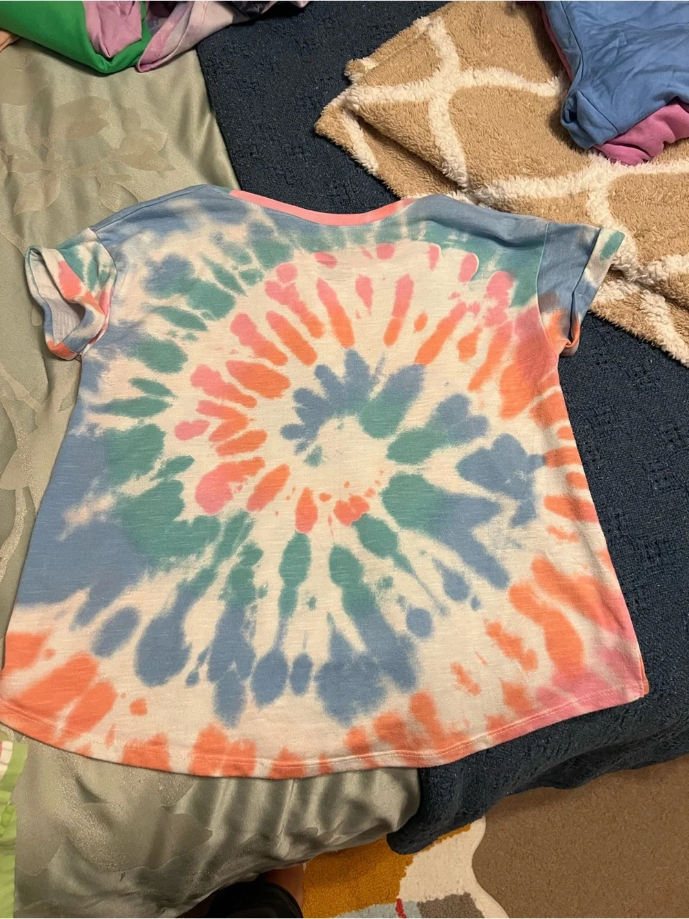 SO Girls XL Tie-Dye Short Sleeve Tee Pink, Blue & Green